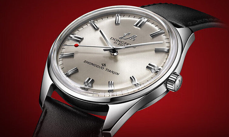 Which timepiece best represents the Chinese characteristics during the Cold War?