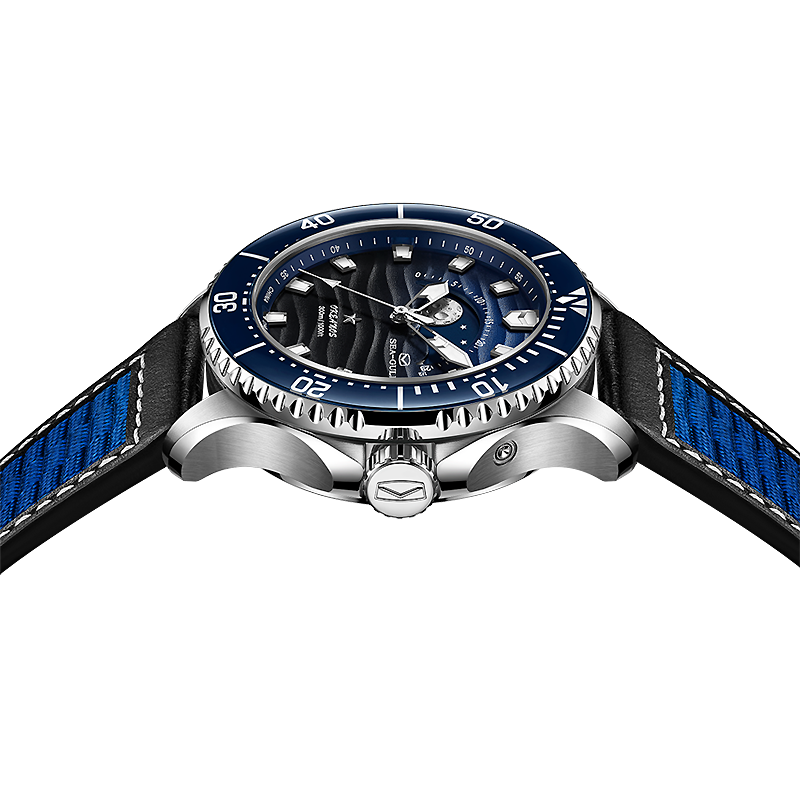 海鷗 Okeanos 月相潛水 300 公尺腕錶